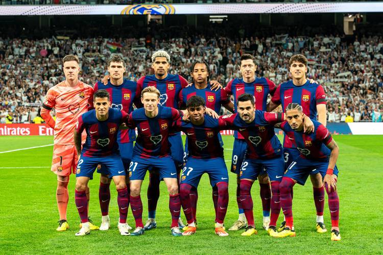 包含比利亚雷尔爆冷战胜劲旅,豪取三分的词条