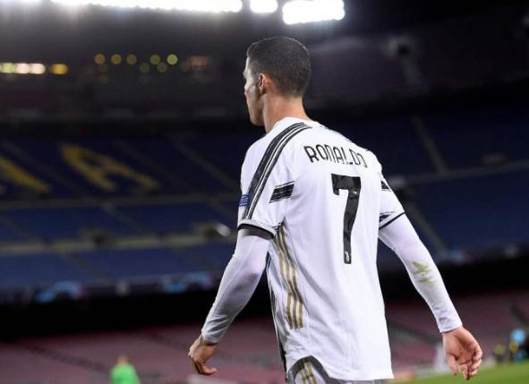 尤文图斯再接连败,卫冕梦渐行渐远的简单介绍 尤文图斯再接连败,卫冕梦渐行渐远的简单介绍