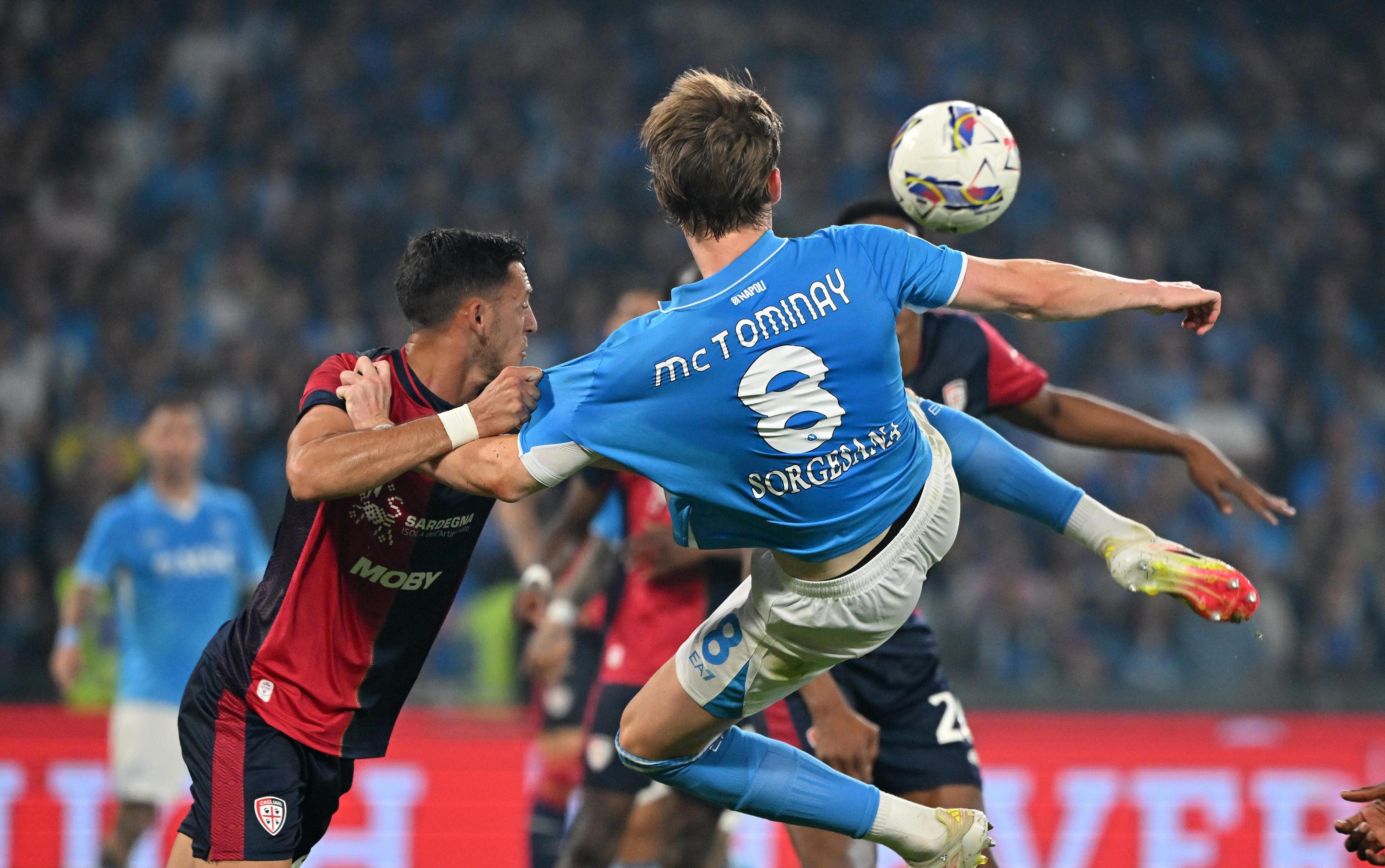 关于那不勒斯球员集体训练备战下一轮比赛的信息 关于那不勒斯球员集体训练备战下一轮比赛的信息