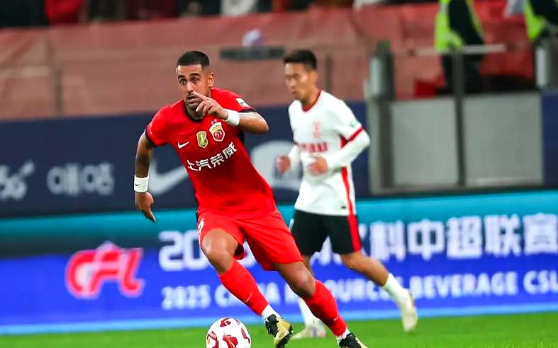 包含上海上港阵容调整,取得连胜开局的词条 包含上海上港阵容调整,取得连胜开局的词条