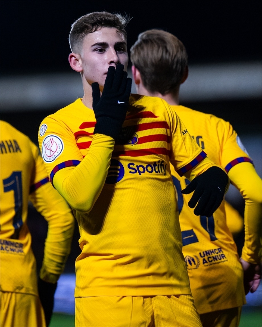 巴塞罗那主帅调兵遣将,取得三分