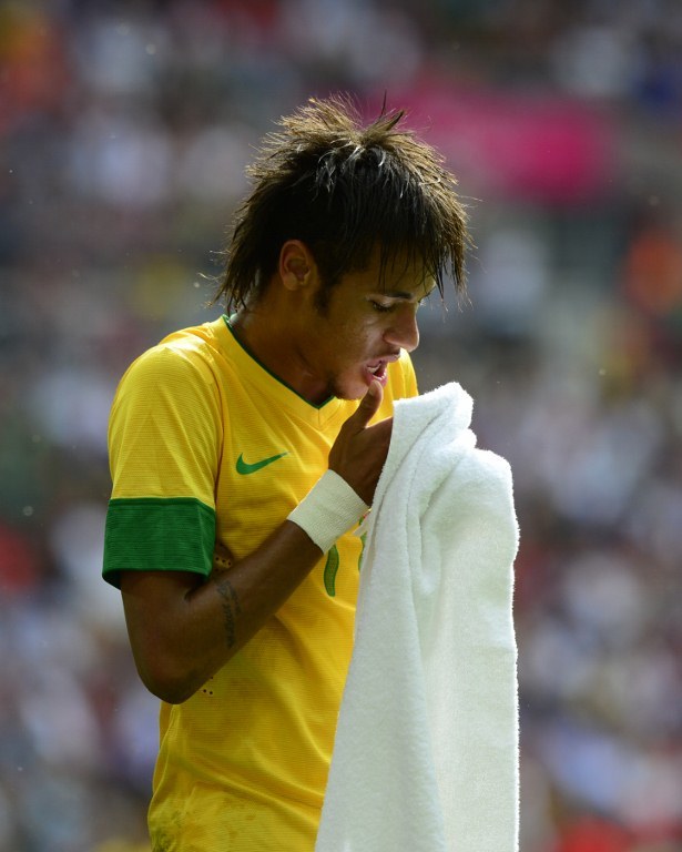 墨西哥综合格斗选手风采依旧,成功夺冠 墨西哥综合格斗选手风采依旧,成功夺冠