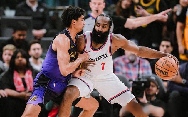 关于快船大胜湖人取得四连胜,乔治高效贡献分稳住胜局的信息