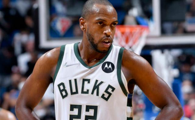 雄鹿全明星球员米德尔顿接受采访谈未来计划