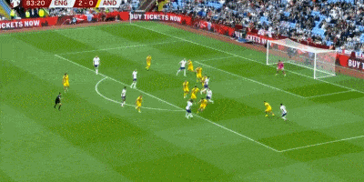 欧预赛燃眸战况,球员们默契配合团结一致