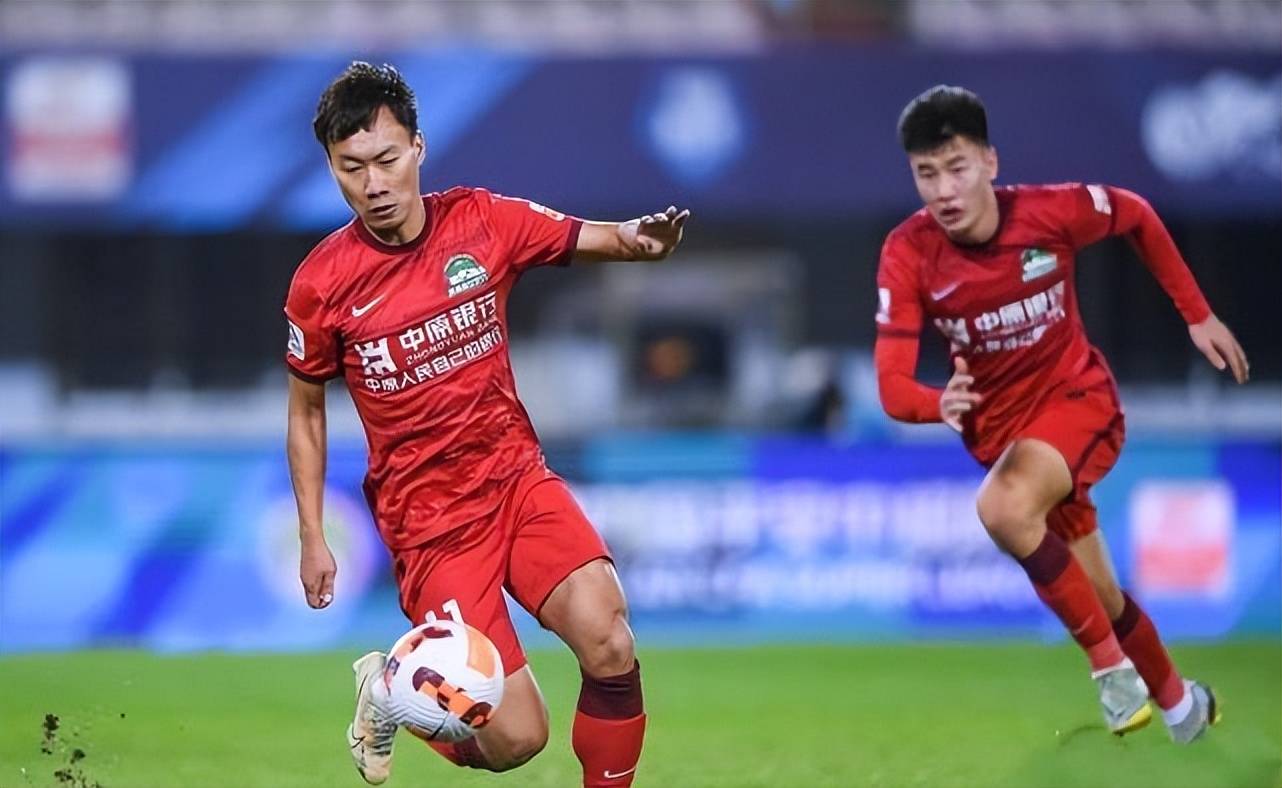 中超球员荣获本赛季最佳射手奖,表现抢眼