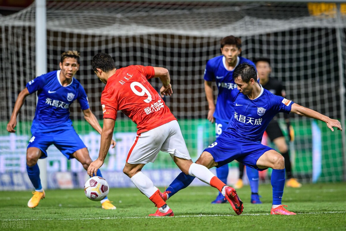 包含福建队在比拼中表现出色,成功压倒对手的词条