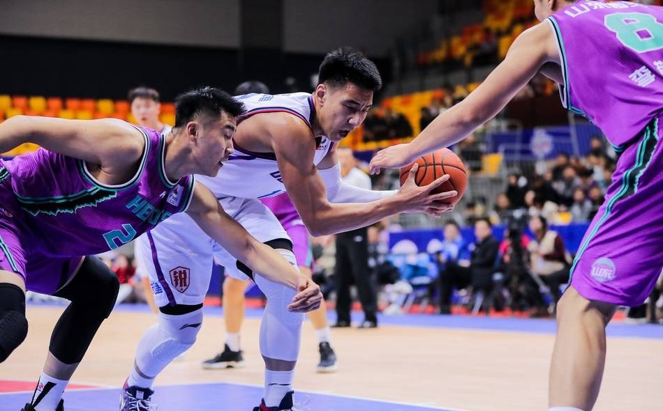 包含福建队在比拼中表现出色,成功压倒对手的词条 包含福建队在比拼中表现出色,成功压倒对手的词条