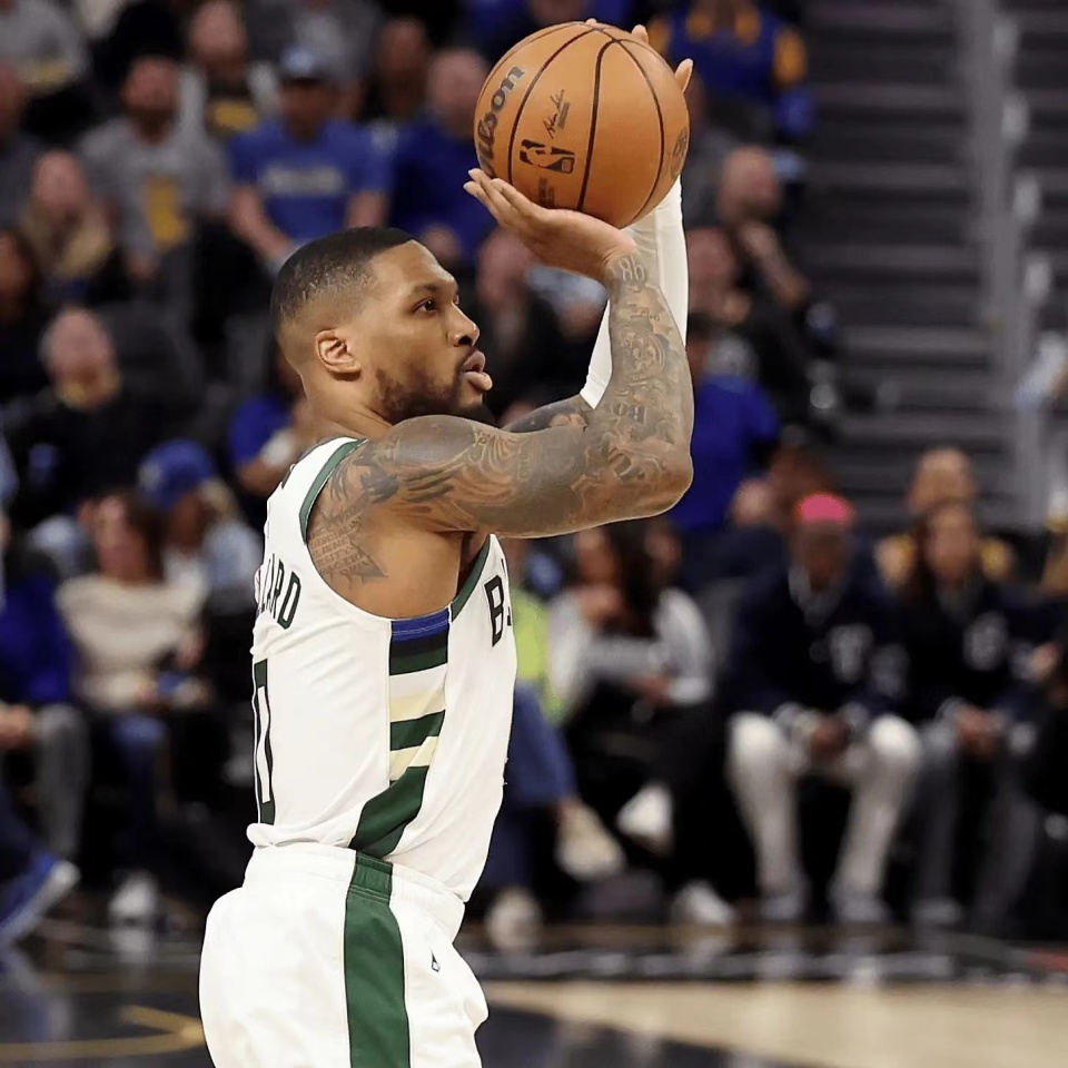 关于雄鹿客场负于猛龙,遭遇连败的信息 关于雄鹿客场负于猛龙,遭遇连败的信息