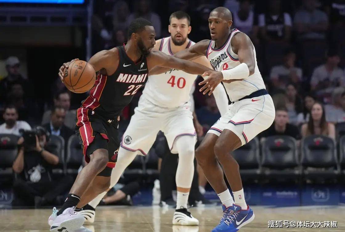 快船双核大爆发,主场胜热火的简单介绍